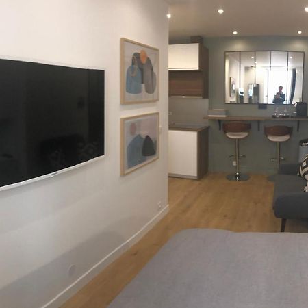 Studio Design Proche Champs-Elysees Paris Bagian luar foto