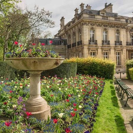 Studio Design Proche Champs-Elysees Paris Bagian luar foto