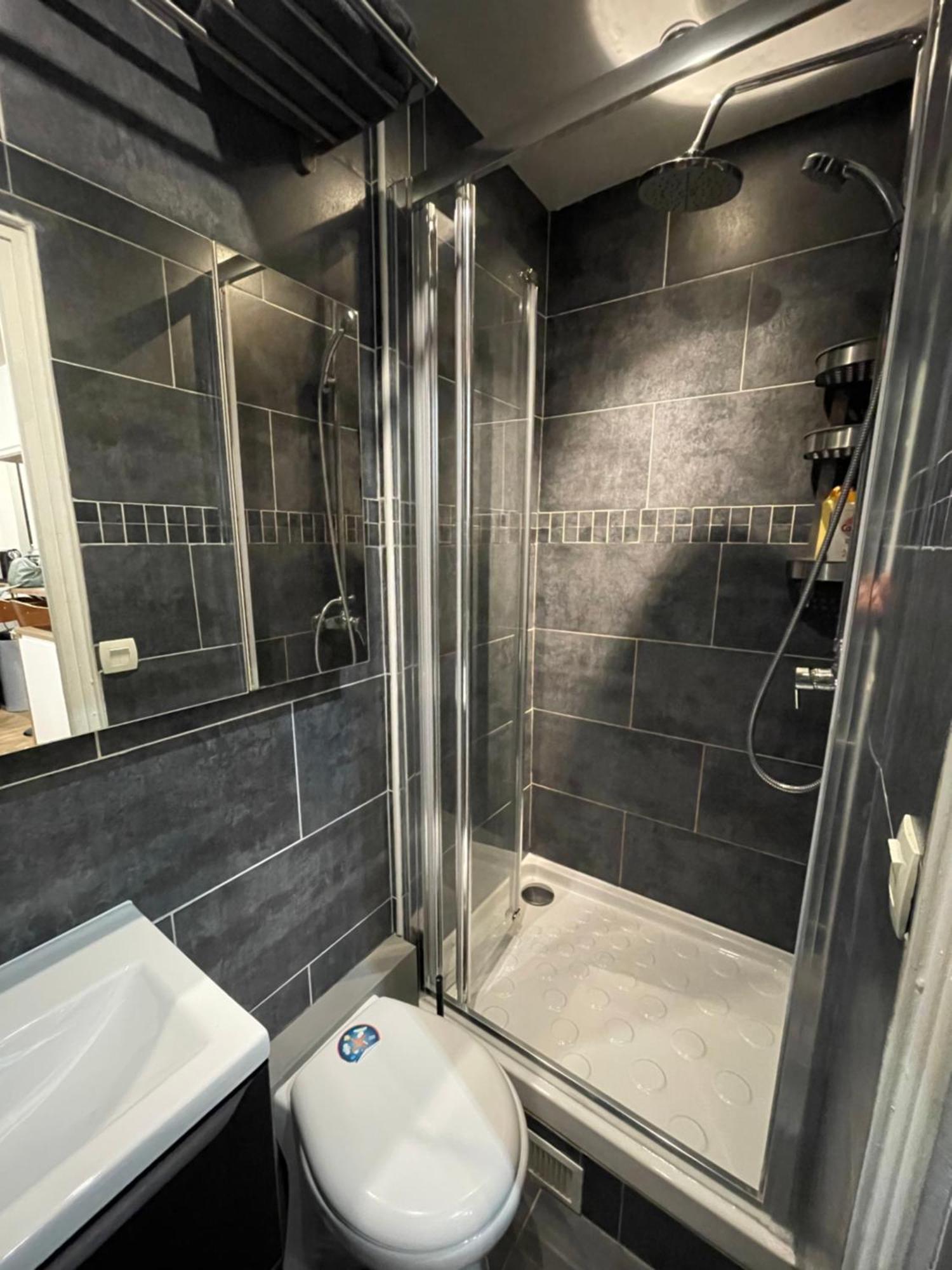 Studio Design Proche Champs-Elysees Paris Bagian luar foto