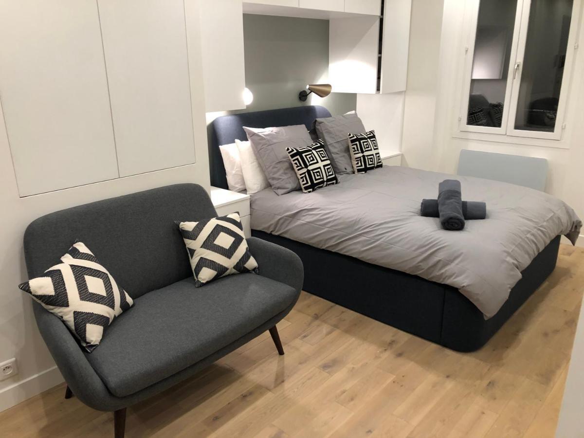 Studio Design Proche Champs-Elysees Paris Bagian luar foto